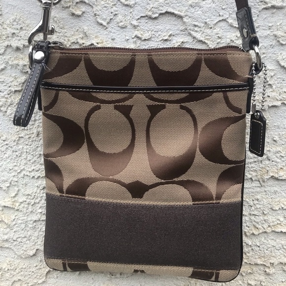 Real Coach bag not a knock off - Picture 2 of 2